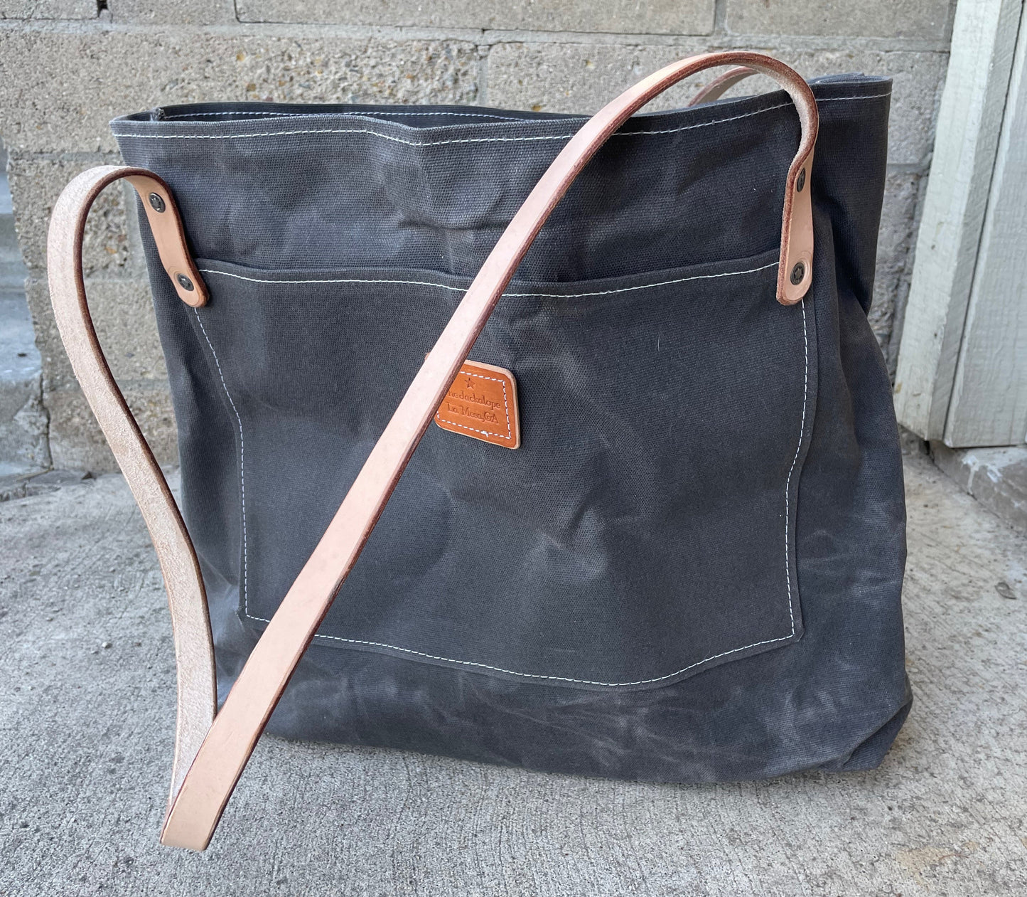 Market Tote- Waxed Canvas (Skull Dagger, Black)