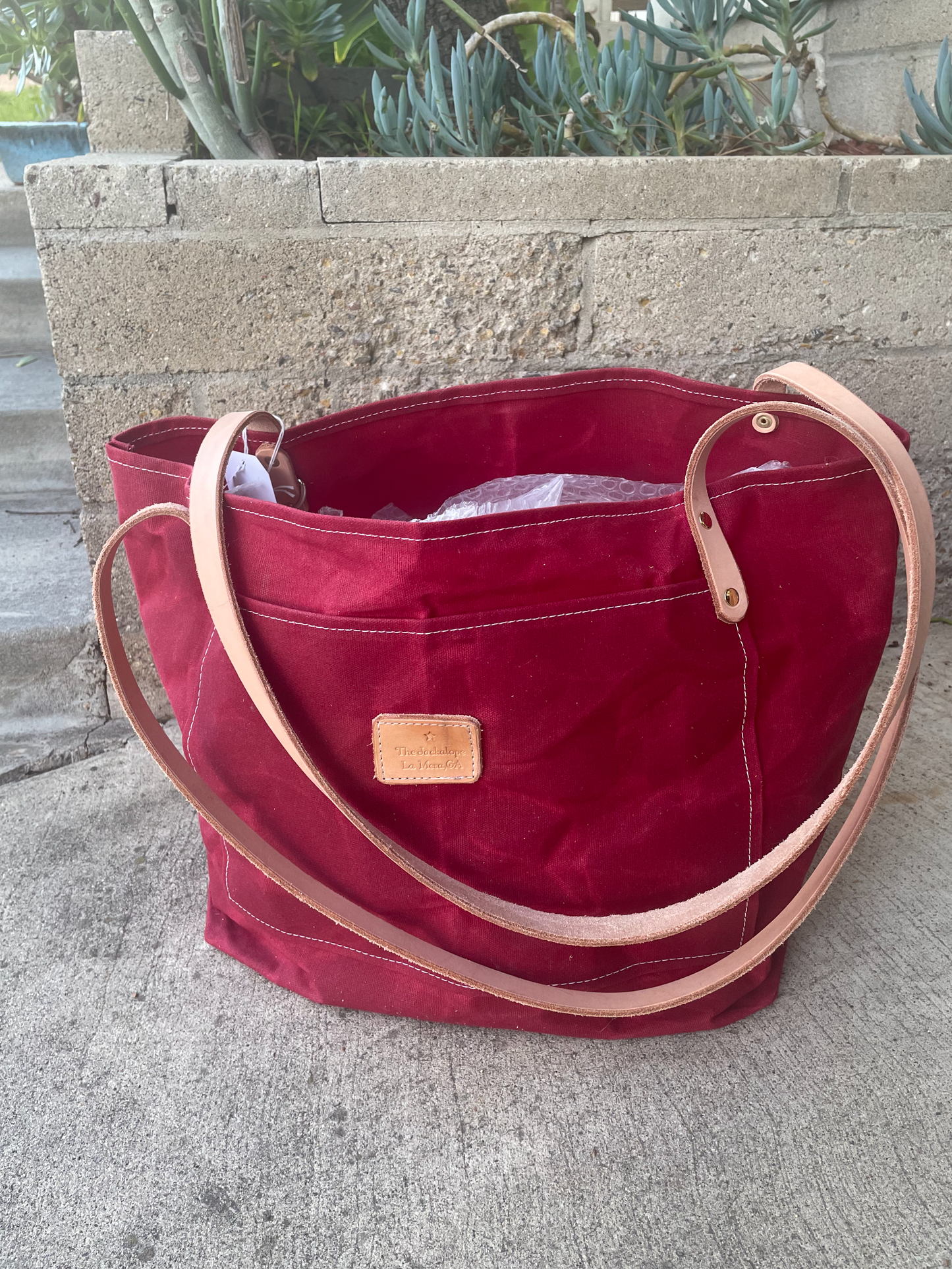Market Tote- Waxed Canvas (Broken Arrow Red/Black)