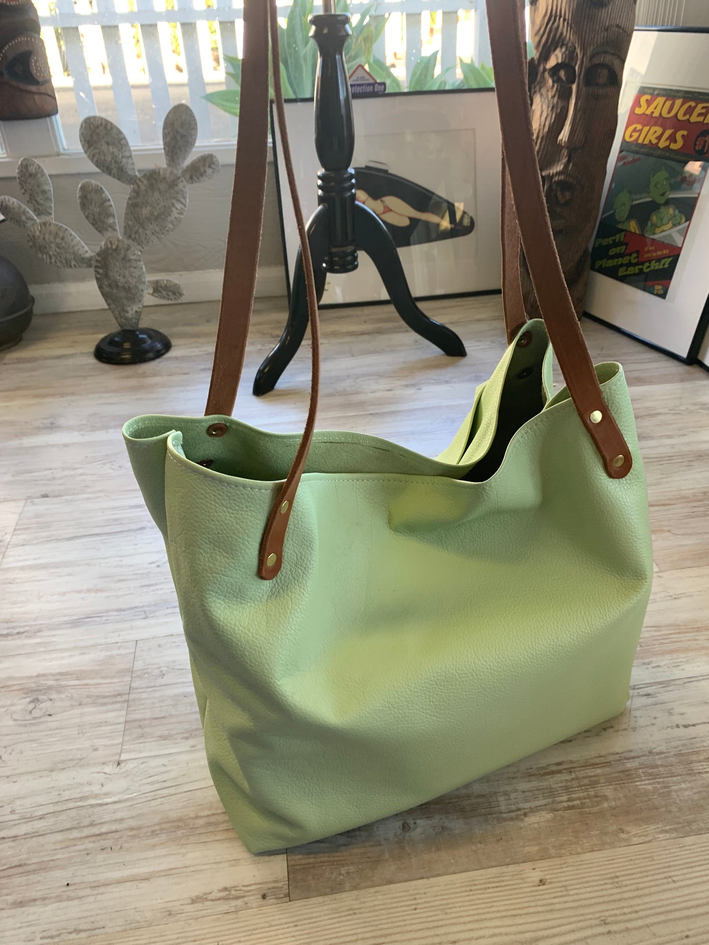 Market Tote - Light Green Leather
